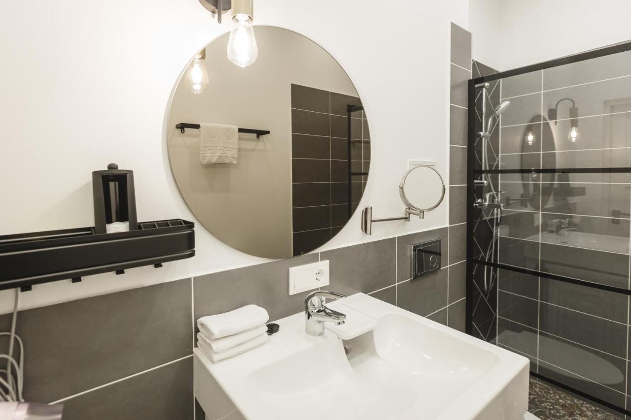 1212 Apartments With Free Parking Riga Kültér fotó