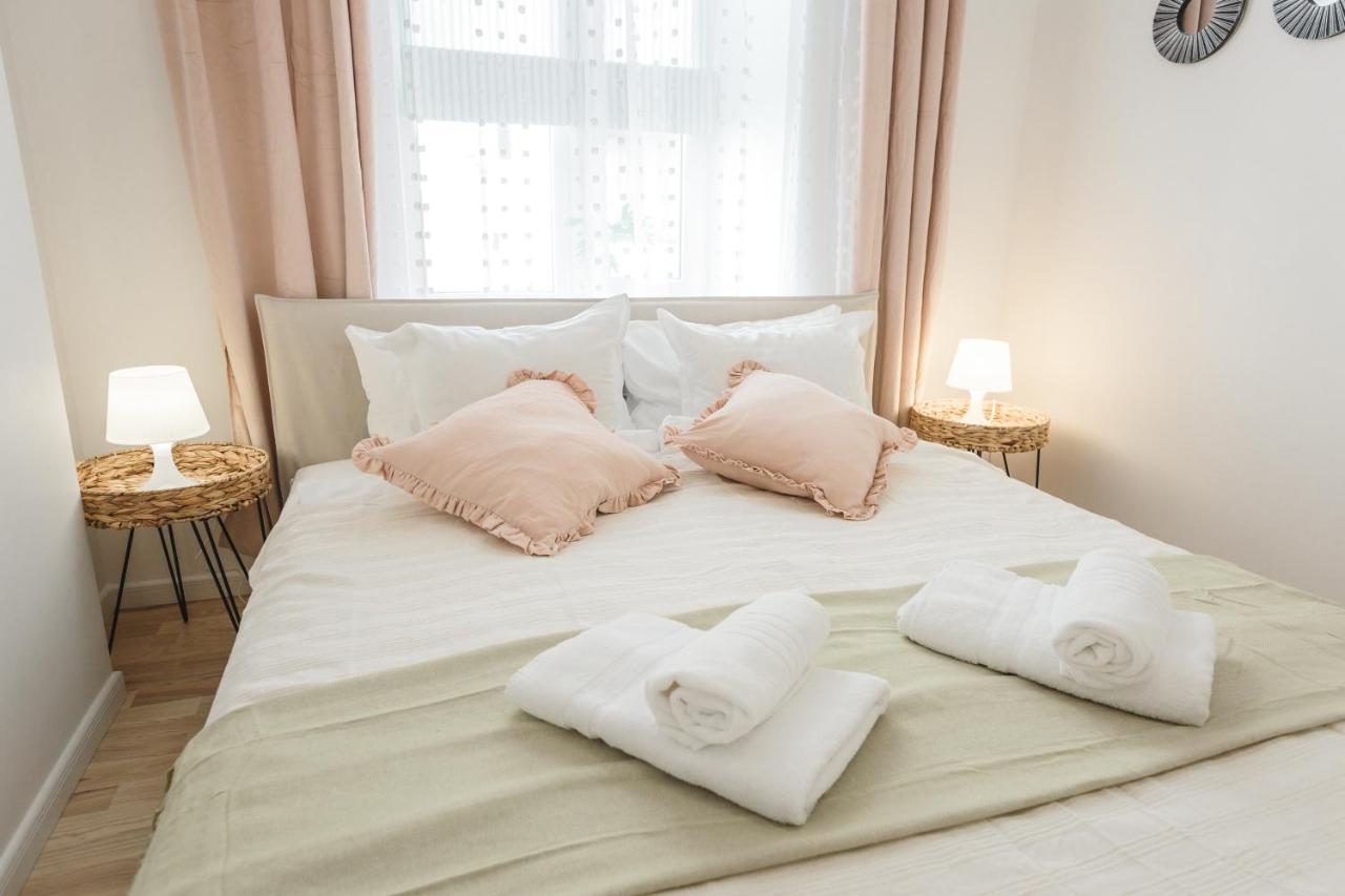 1212 Apartments With Free Parking Riga Kültér fotó
